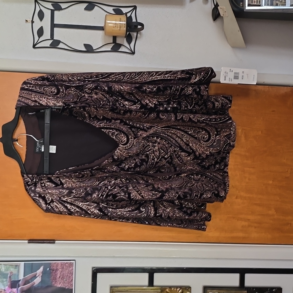 XSCAPE Two-piece jacket and short sleeve set by Joanna Chen
